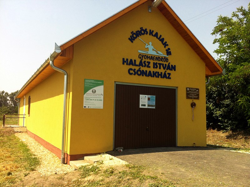 csonakhaz